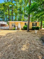 223 Thomas St, Franklin, VA 23851