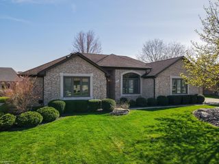 48445 Montelepre Dr, Shelby Township, MI 48315