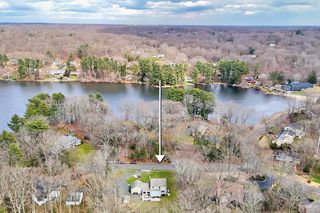 15 Cove Point, Trumbull, CT 06611