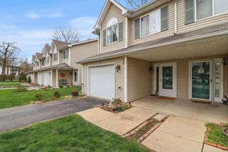 110 Beacon Dr, Hobart, IN 46342