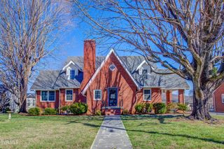 215 W  F St, Elizabethton, TN 37643