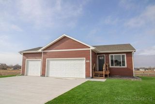 1465 Jefferson Ln, Rock Valley, IA 51247