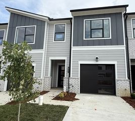 944 Tellico St, Gallatin, TN 37066