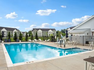 2 S  Conifer Dr, Elizabethtown, PA 17022