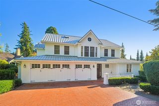 8975 NE 10th Street, Bellevue, WA 98004