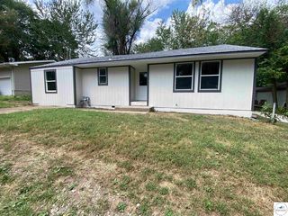 106 N  Hughes St, Windsor, MO 65360
