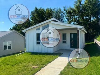 1918 N  28th St, Omaha, NE 68111