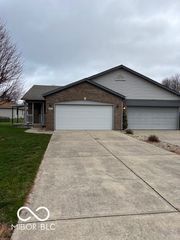 114 Mackinac Ct, Indianapolis, IN 46227
