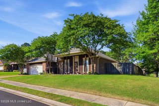 100 Summerdale Pl, Brandon, MS 39047