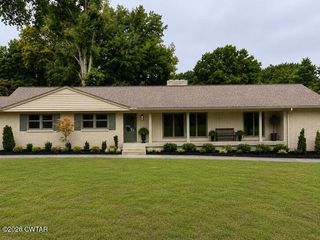 1815 Cooper Dr, Dyersburg, TN 38024