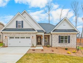 145 Grandworth Way, King, NC 27021