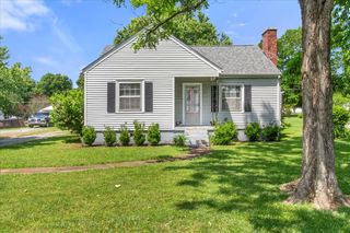 956 E  Commerce St, Lewisburg, TN 37091