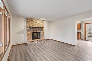 1319 Southview Cir, Coralville, IA 52241