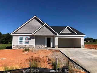 409 Willow Ct, Campobello, SC 29322