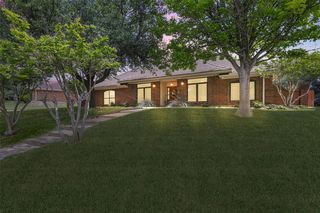 8321 Crosswind Dr, Fort Worth, TX 76179