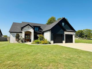 22 River Cliff Dr, Mayflower, AR 72106