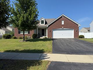 409 Rockfish St, Joliet, IL 60431