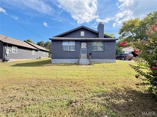905 E  3rd St, Salem, MO 65560