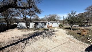 23035 Opportunity Dr, Elmendorf, TX 78112
