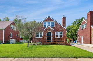 1546 29th St, Des Moines, IA 50311