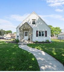 1674 Norcross Dr #1, Oregon, OH 43616