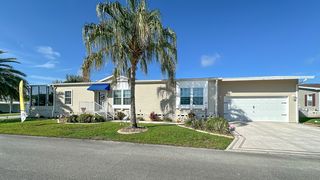832 Bishop Dr #2668, Lady Lake, FL 32159