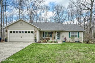 3002 Pomo Cir, Crossville, TN 38572