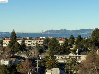2550 Dana St #8E, Berkeley, CA 94704