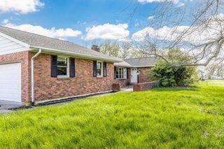585 Greenlea Dr, Hamilton, OH 45013