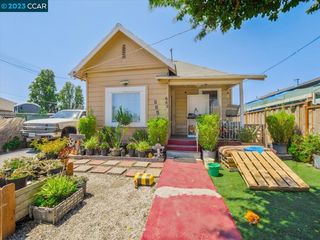 665 S  Elmhurst Ave, Oakland, CA 94603