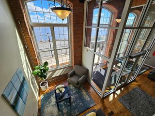 10 Manomet St #205, New Bedford, MA 02746