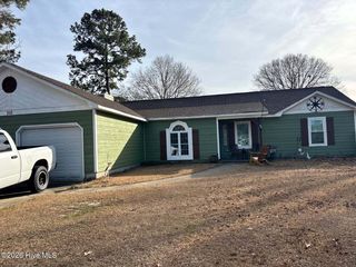 310 White Pine Court, Midway Park, NC 28544