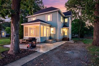 317 W  River St, Monticello, MN 55362