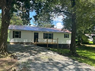 125 Sullivan Dr, Springville, TN 38256