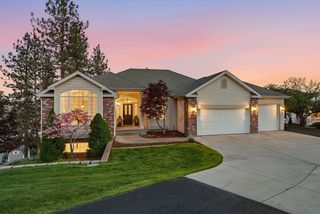 10599 W  Lakeside Ln, Nine Mile Falls, WA 99026