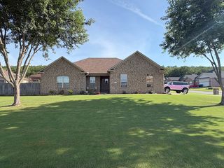 103 Lakeland Dr, Cabot, AR 72023