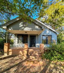1009 Crawford Dr, Albany, GA 31705