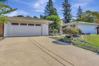 1259 Larch Ave, Moraga, CA 94556