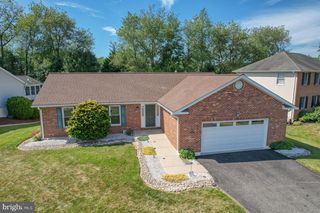 1 Tara Ct, Bear, DE 19701