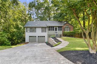 3902 Robin Ct, Acworth, GA 30101