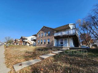 689 N  25th St, Terre Haute, IN 47803
