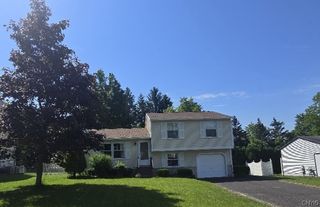 8361 Sextant Dr, Baldwinsville, NY 13027