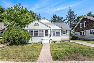 2114 Martin Ave SE, Grand Rapids, MI 49507