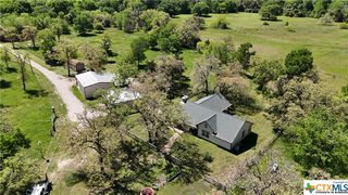 10202 Roy Rd, Flatonia, TX 78941