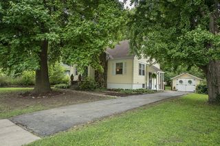 1559 S Fremont Avenue, Springfield, MO 65804