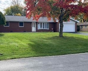 2305 E  Riggin Rd, Muncie, IN 47303