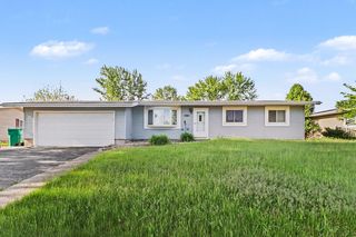 404 Sable Dr, Valparaiso, IN 46385