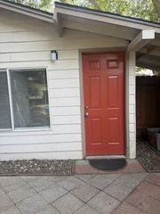 412 NW Manzanita Ave #A & B, Grants Pass, OR 97526