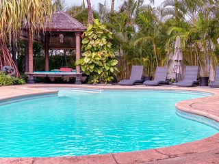 456 Portlock Rd, Honolulu, HI 96825