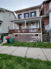 128 N  2nd St, Lehighton, PA 18235